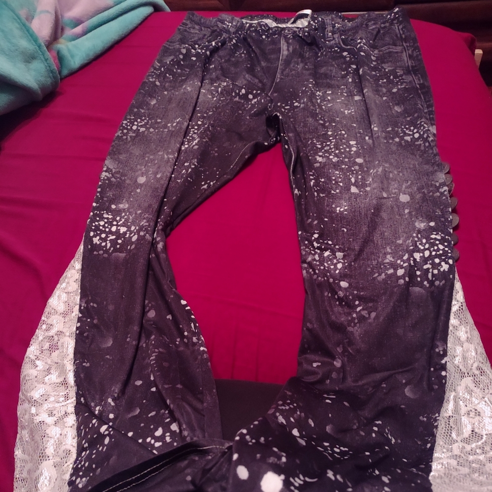 Flair lace pants